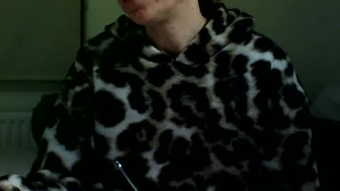 Snapshot of fitbut chatting on February 4, 8:28 pm Fitbut online show from February 4, 8:28 pm