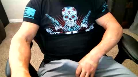 fitguy40 online show from February 11, 8:45 pm