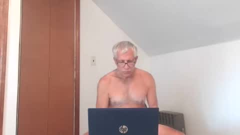 Snapshot of fitman999 chatting on September 23, 7:42 pm Jon online show from September 23, 7:42 pm