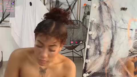 Snapshot of flavia_cruz chatting on October 19, 7:40 pm Flavia online show from October 19, 7:40 pm
