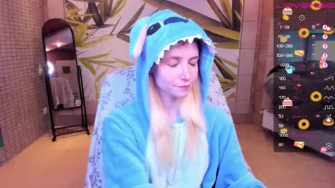 FlexiMona online show from March 8, 9:13 am