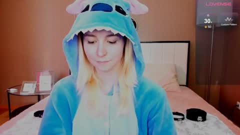 FlexiMona online show from October 24, 8:37 am