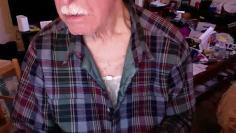 Snapshot of flip4u chatting on October 5, 2:13 pm flip4u online show from October 5, 2:13 pm