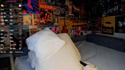 Emely  online show from March 9, 12:10 am