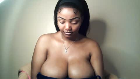 flirtymimie online show from June 18, 8:20 am