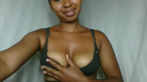 florencia011 online show from December 22, 3:24 am