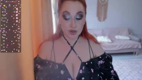 Snapshot of flower_camellia chatting on October 19, 7:02 am Camelia online show from October 19, 7:02 am