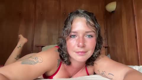 Snapshot of flowergirl448844 chatting on September 11, 11:28 pm Flowergirl online show from September 11, 11:28 pm