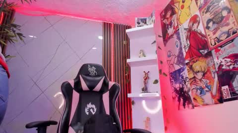  FLUFFY BUBBLE  online show from February 26, 10:49 am