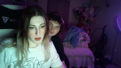 Flux online show from December 22, 2:24 pm