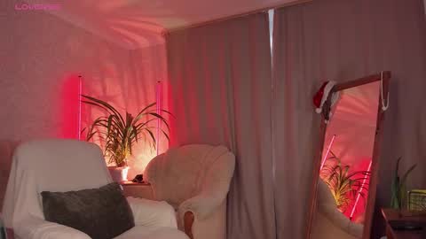     online show from January 11, 12:22 pm