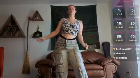 forestdarling online show from February 4, 7:07 pm