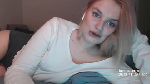 i am your baby Alien  online show from September 10, 4:02 am