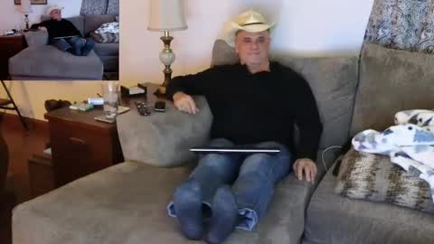 Hunter online show from January 15, 3:22 am