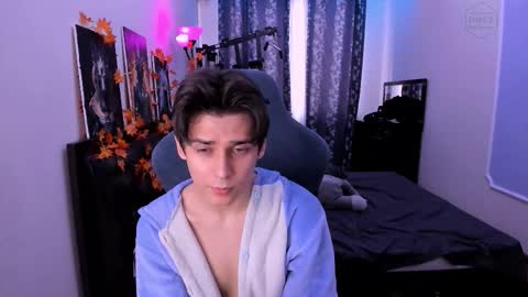 Foxicfu online show from January 6, 9:24 am