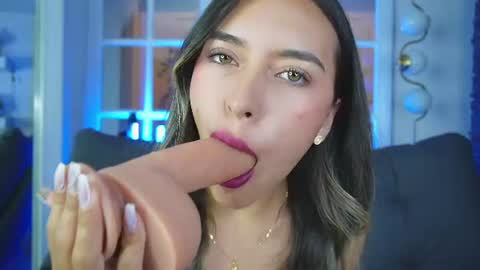Zoe online show from June 23, 8:26 pm