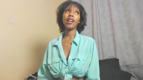 foxyatmidnite online show from August 9, 3:23 am
