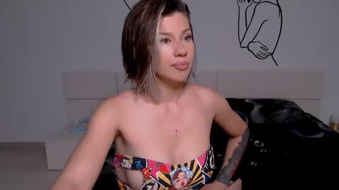 Snapshot of foxydevilish chatting on October 25, 9:48 pm Fox online show from October 25, 9:48 pm