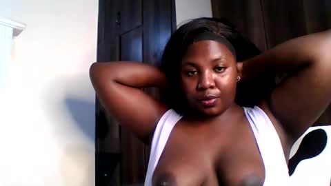 Snapshot of foxykay1 chatting on September 27, 3:37 am Kayla online show from September 27, 3:37 am