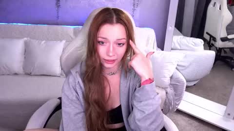 Maya online show from November 16, 8:55 pm