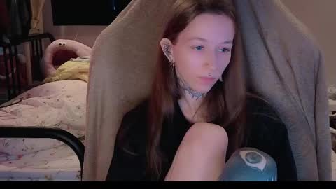 fran_bow online show from May 7, 1:07 pm