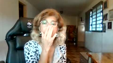 francelune online show from November 12, 12:51 pm