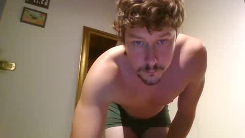 Snapshot of francesco_831115 chatting on September 29, 4:39 pm francesco_831115 online show from September 29, 4:39 pm