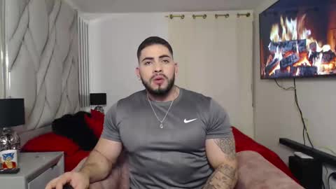 frank_foxx1 online show from November 14, 5:20 am