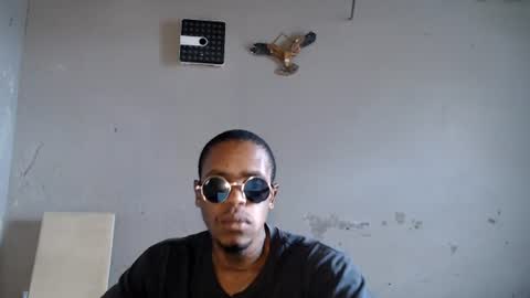 Frank Hussle online show from August 2, 11:01 am