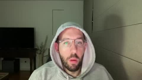 frank_perry2332 online show from April 18, 12:18 pm