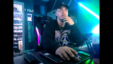 Xo tattd on her body online show from November 2, 6:57 am