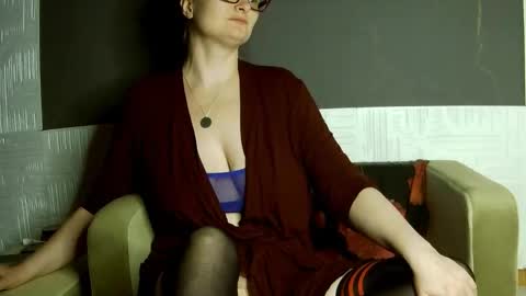 Snapshot of frauket chatting on November 1, 8:13 am FrauKet online show from November 1, 8:13 am