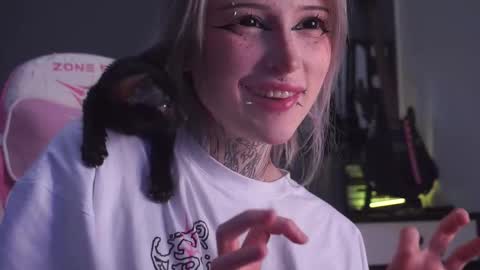 Asya UwU   online show from January 8, 8:47 pm