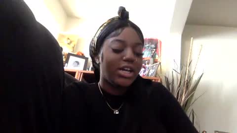 lexi online show from December 8, 8:15 pm