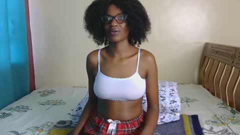 Nessa-Independent model online show from December 9, 6:12 am