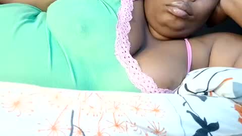 freaky08 online show from December 3, 2:00 pm