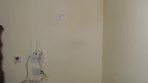 Snapshot of freaky_ass chatting on December 5, 1:44 pm Berry online show from December 5, 1:44 pm