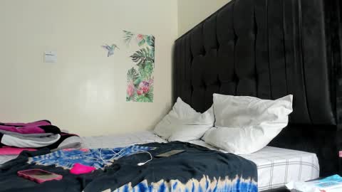 Snapshot of freaky_bad_girl chatting on February 24, 9:10 am Sandra online show from February 24, 9:10 am