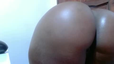 freakycoco1 online show from March 5, 8:56 am