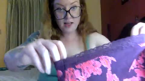 Me Myself  Irene online show from February 17, 5:25 am