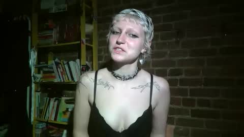 Lily Red online show from May 6, 3:34 am