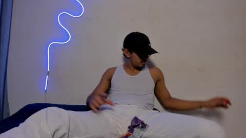 valeria online show from April 8, 2:58 am