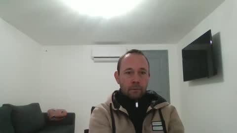 fredodu41 online show from January 18, 9:02 am