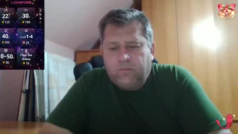 freeboy80180 online show from December 17, 7:20 pm