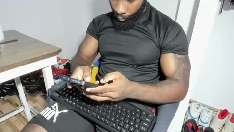 Snapshot of freedom_24 chatting on September 17, 9:40 pm shakur online show from September 17, 9:40 pm
