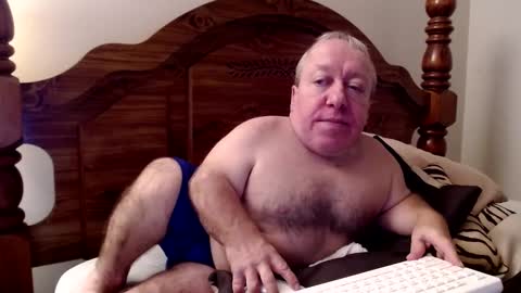 Cute Lil Man online show from October 7, 6:20 am