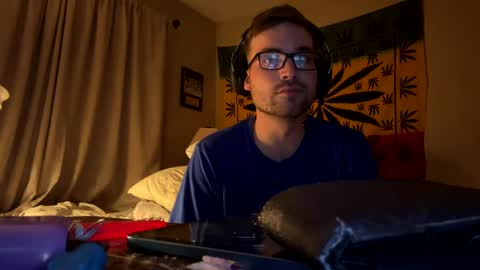 freezeskiii online show from September 16, 3:41 am