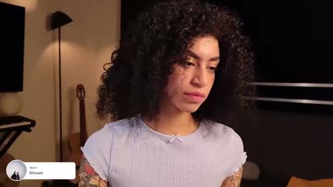 Snapshot of fresatanica chatting on February 11, 6:30 am Vale online show from February 11, 6:30 am