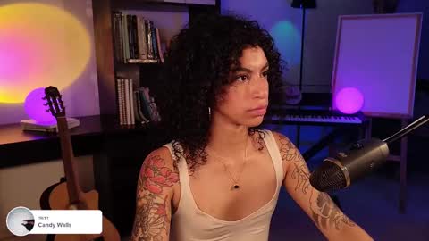 Snapshot of fresatanica chatting on September 11, 1:40 am Vale online show from September 11, 1:40 am