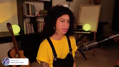 Snapshot of fresatanica chatting on September 28, 3:59 am Vale online show from September 28, 3:59 am